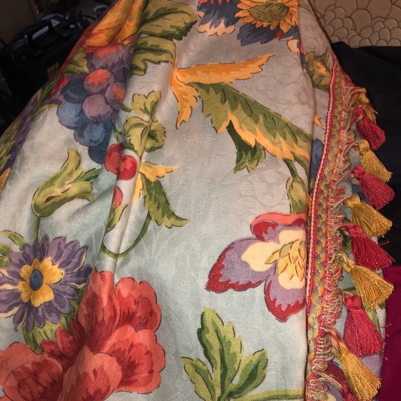 Gorgeous French Country Drape - Picture 2 of 7